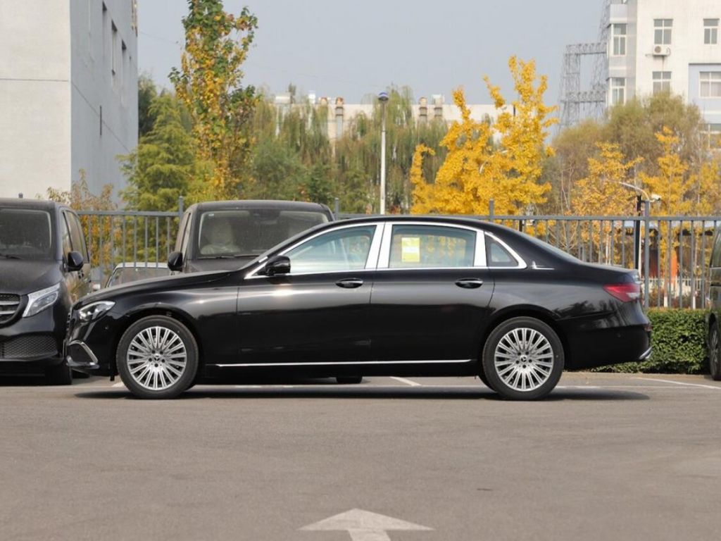 奔馳E級2022款 E 300 L 時尚型