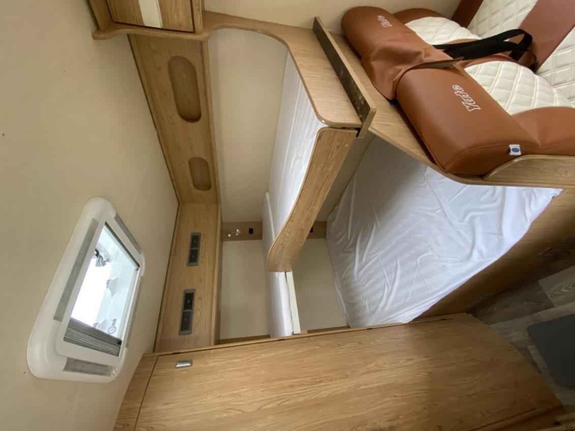 亞特依維柯C型 手動擋 6座